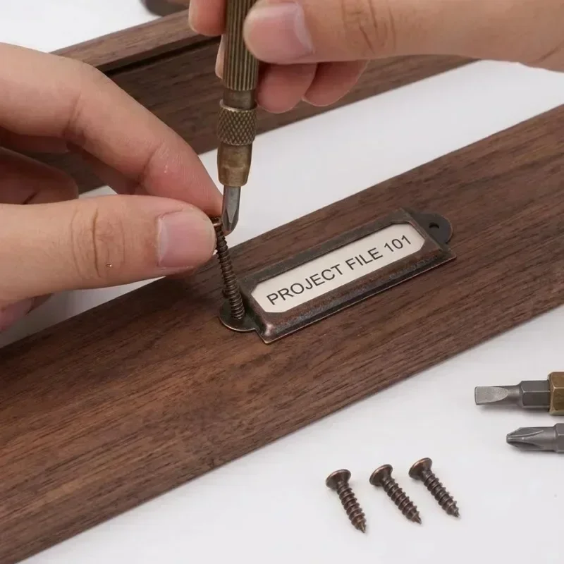 Maniglia a tirante in metallo  - Furniture Hardware Names recensione e prezzo